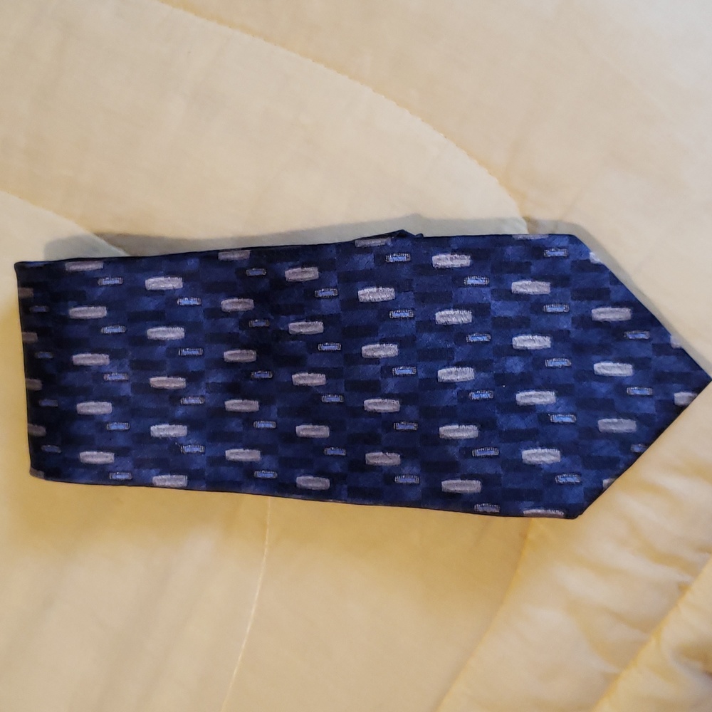 Mens silk tie